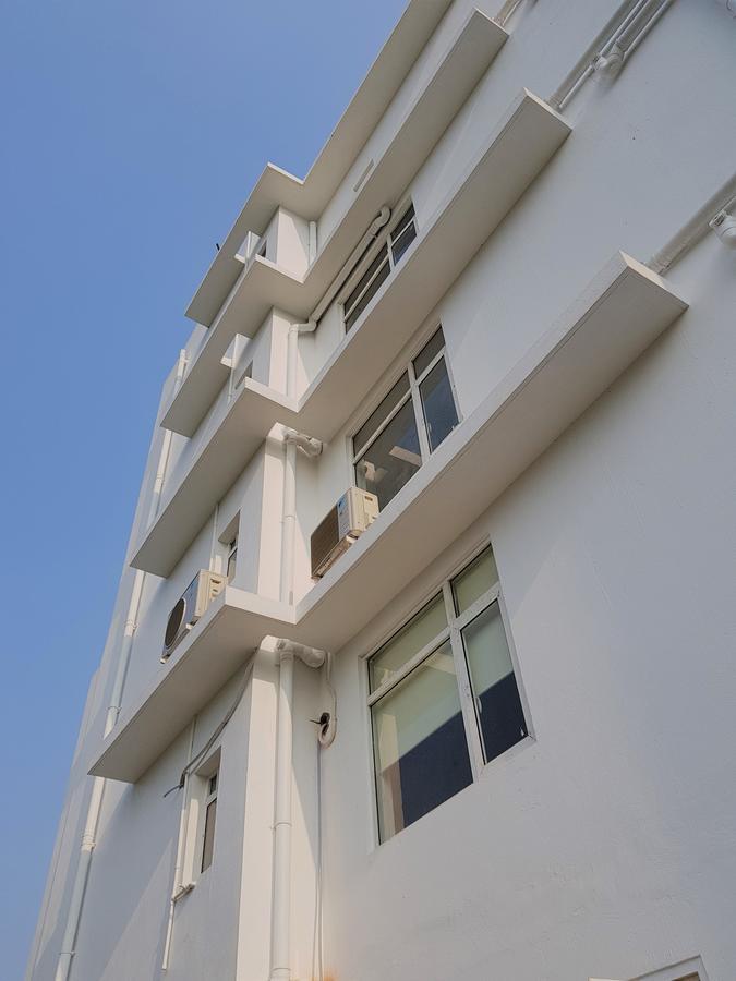 The Pulse Hotel Calcutta Exterior foto