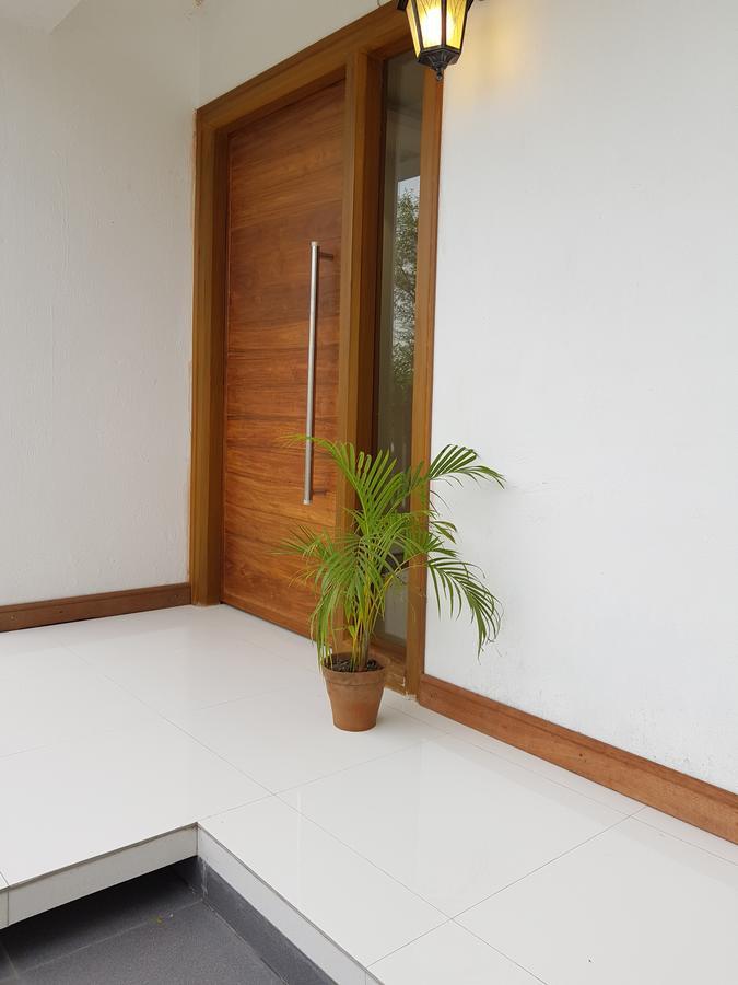 The Pulse Hotel Calcutta Exterior foto